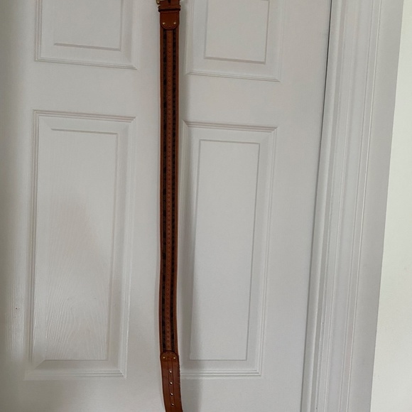 Belt - Picture 4 of 5